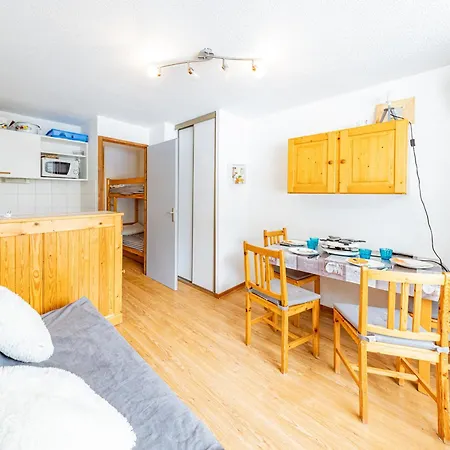 Chaleureux 4 Pers Avec Balcon, Cuisine Equipee Et Tv - - Fr-1-807-50 *
